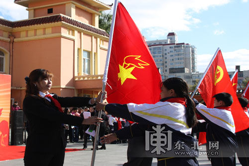 少先队建队65周年 红领巾相约中国梦